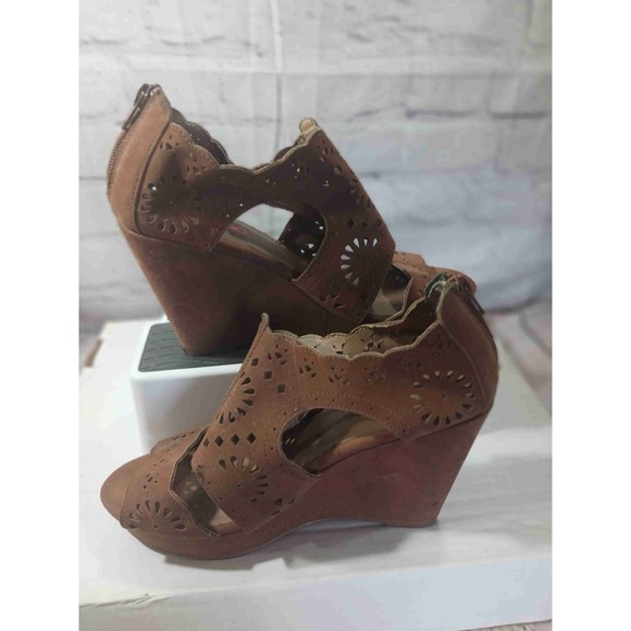 Bongo‎ Faux Suede Cutout Peep Toe Wedge Sandals Zip Back Women's 9 Boho Chic - Picture 5 of 14